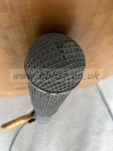Sennheiser MKH816 P48 with Rycote windshield 