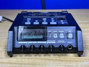 Edirol Roland R-44 Solid-State audio recoder 