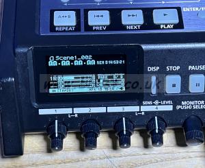 Edirol Roland R-44 Solid-State audio recoder 